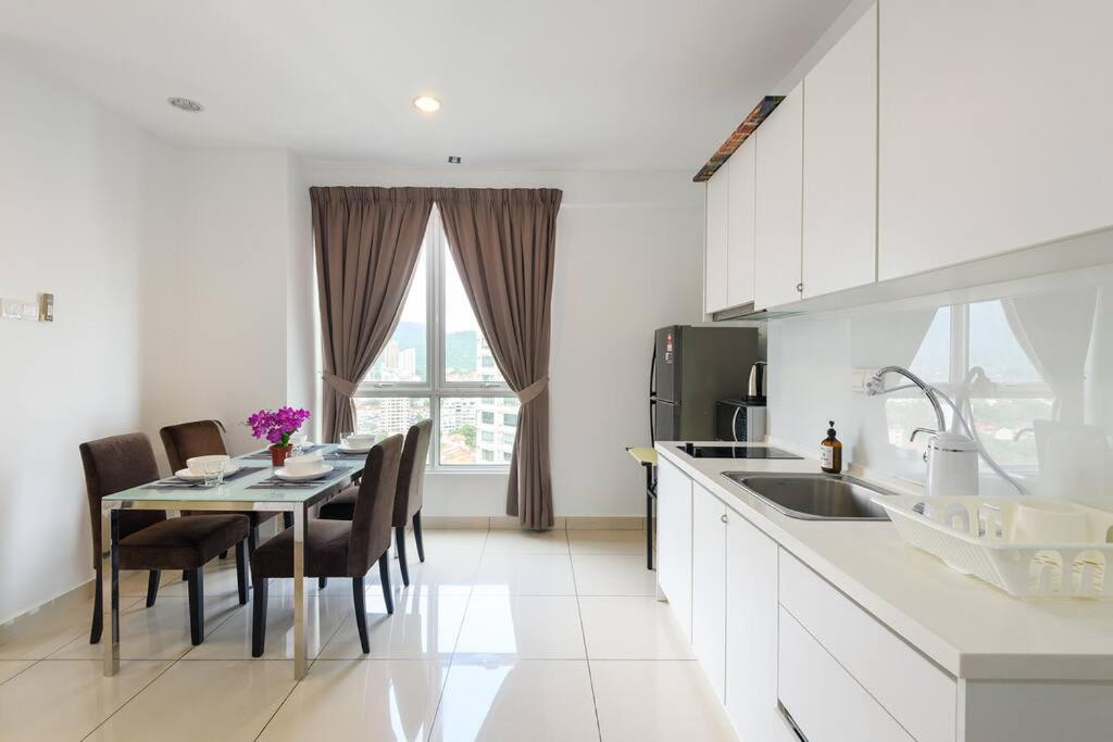Comfy Studio/gurney/mansion One Apartment George Town