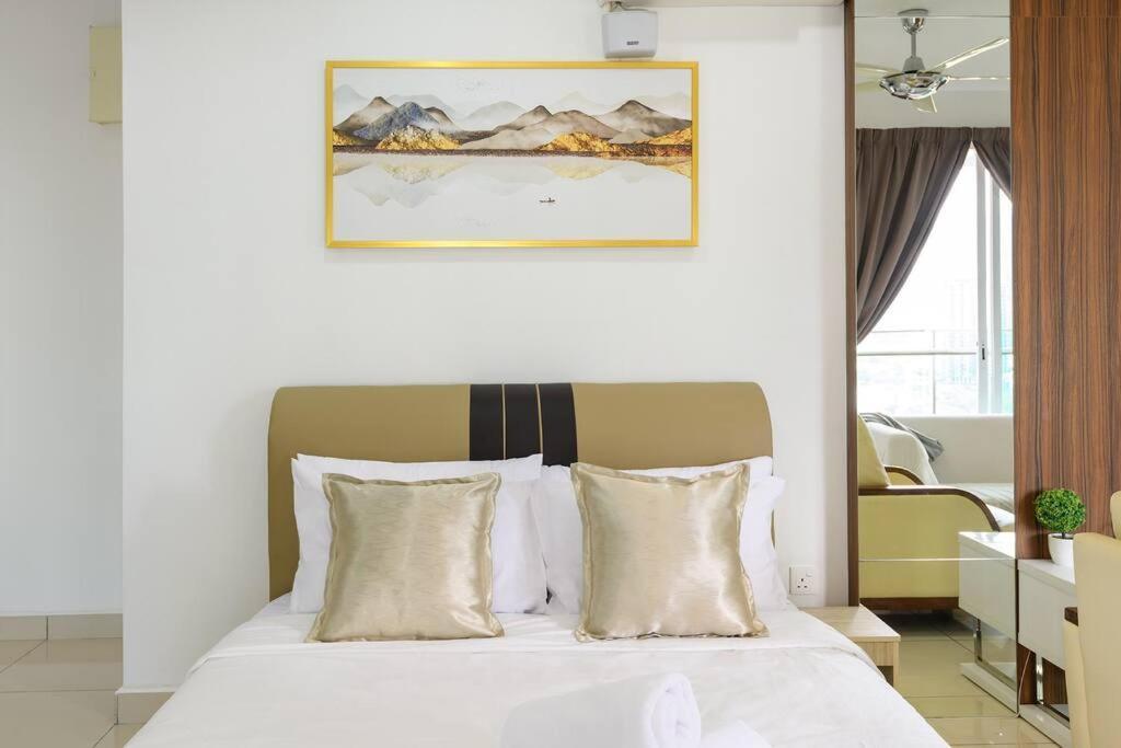 Comfy Studio/gurney/mansion One Apartment George Town